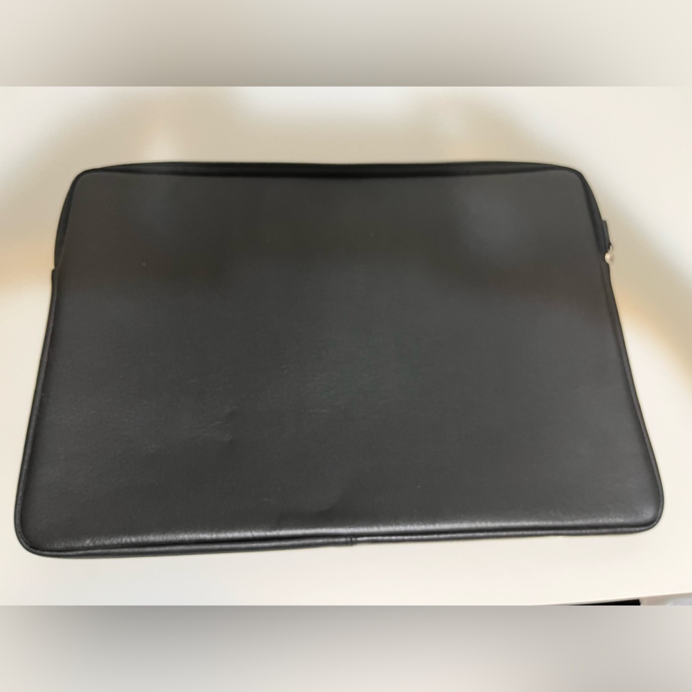 NWT Leatherology Leather Laptop Sleeve 15